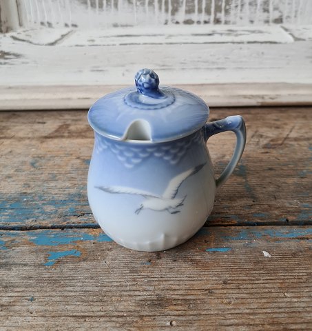 B&G Seagull without gold mustard cup no. 210