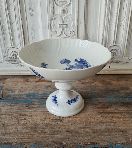 Royal Copenhagen Blue Flower dish no. 1528