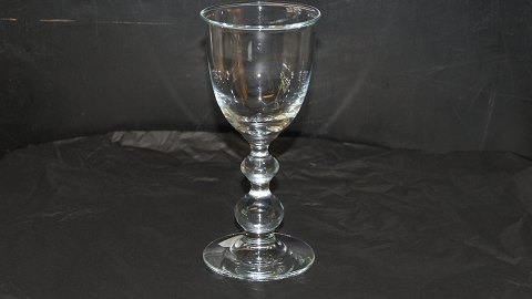 Red wine glass #Charlotte Amalie Holmegaard Glas
SOLD