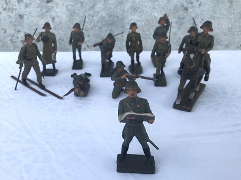 Lineol-Figuren
Deutschland
Soldaten
* 2000 DKK insgesamt