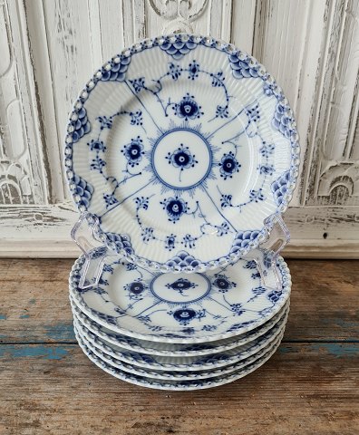 Royal Copenhagen Blue Fluted full lace large cake plate no. 1087 - 17.5 cm.