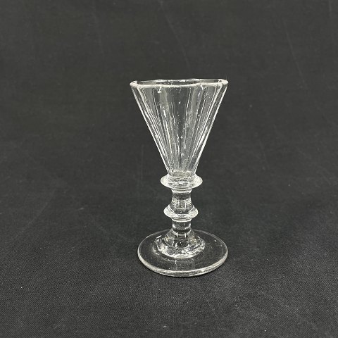 Cordial snerle glass, ca 1880.
