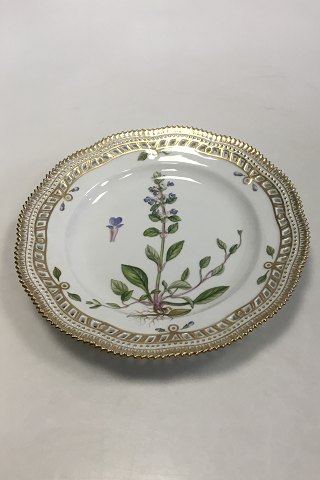 Royal Copenhagen Flora Danica Plate with pierced border No 20/3553