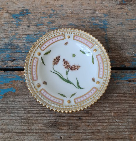 Royal Copenhagen Flora Danica butter cup no. 20/3501