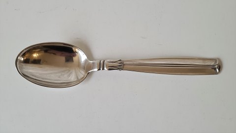 Lotus dinner spoon in silver