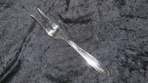 Frying fork, # Sextus, Silver-plated cutlery
Producer: Københavns Ske-Fabrik
Length 22 cm.
SOLD