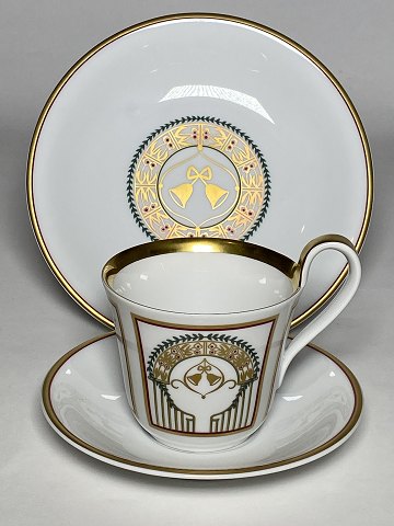 Christmas cup 
& plate
B & G
2001