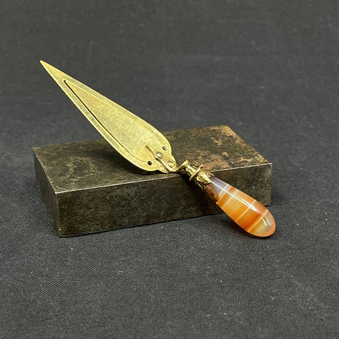 Bookmark as a bricklayer spoon