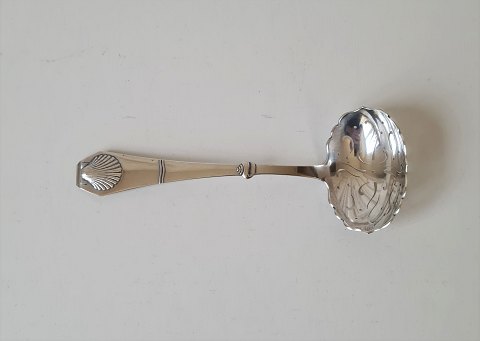 Strand sugar spoon in silver from 1921 - 15.8 cm.