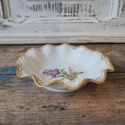 B&G Saxon flower dish