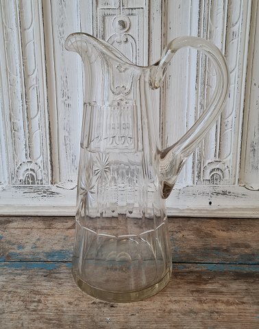 Large crystal jug with beautiful sandings