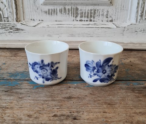 Royal Copenhagen Blue Flower cigarette cup no. 8566