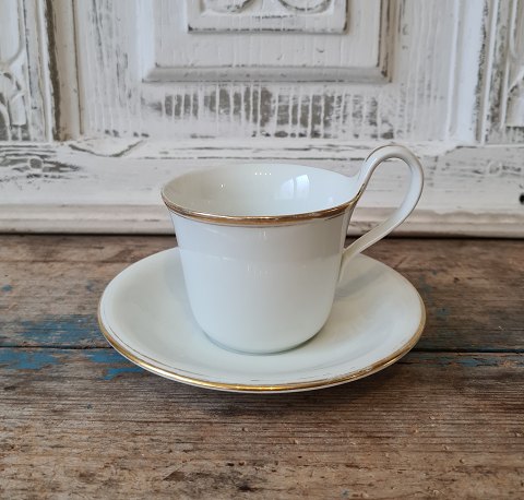 B&G white porcelain with gold edge high-handle cup no. 110