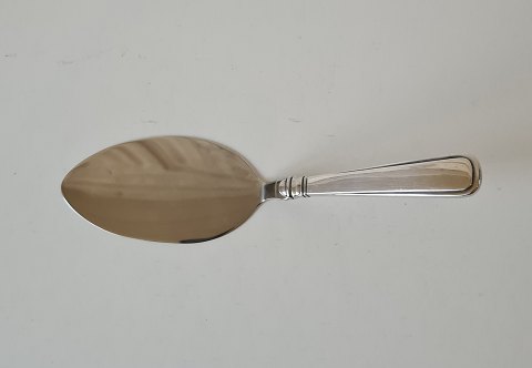 Olympia cake spatula in silver and steel