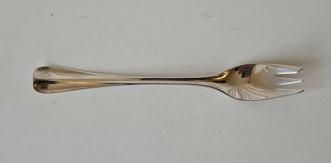 Kent cake fork in silver