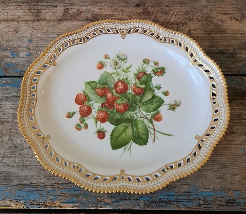 Royal Copenhagen Flora Danica fruit dish beautifully decorated with strawberries 
no. 429/3537