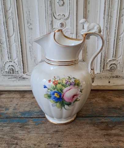 B&G chocolate jug decorated with flowers 1852-95