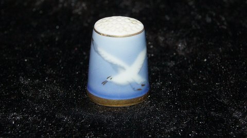 Bing & Grondahl Seagull with gold edge, thimble d
Dec. number # 4802.
SOLD