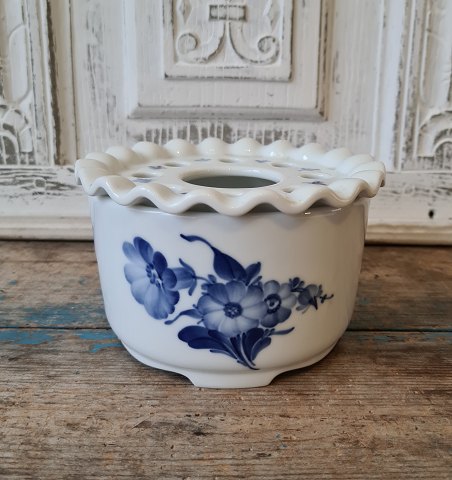 Royal Copenhagen Blue Flower tea heater No. 9787