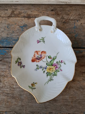 B&G Hand-painted Saxon Flower small leaf-shaped dish