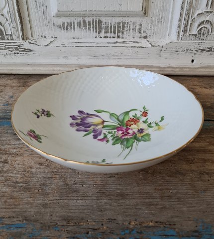 B&G Hand-painted Saxon Flower bowl