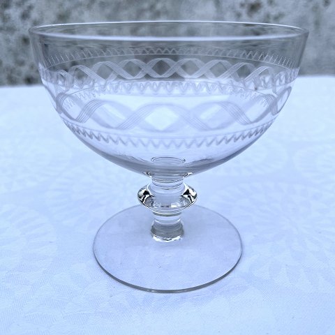 Guillocheret
Cocktail Glas
* 300 DKK