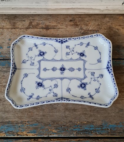 Royal Copenhagen Blue Fluted half-lace dish No. 716