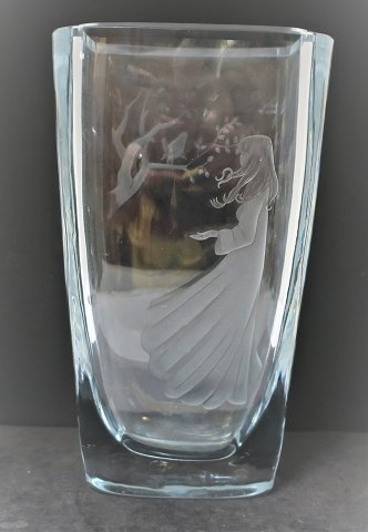 Stømbergshyttan. Vase. Højde 27 cm. Bredde 16 cm. Model 1087/391