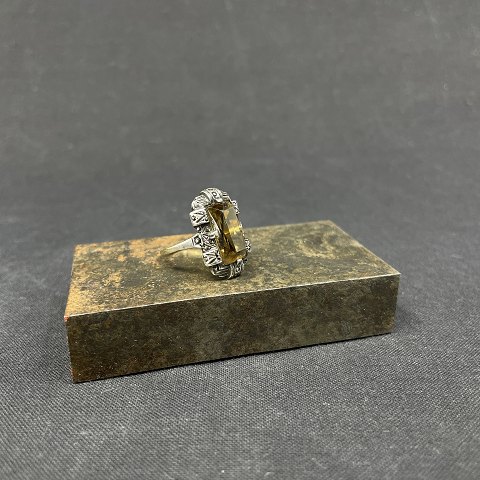 Ring from the 1930s with citrine