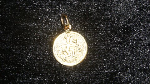 Elegant Pendant in Silver Lion Zodiac 14 Carat Gold