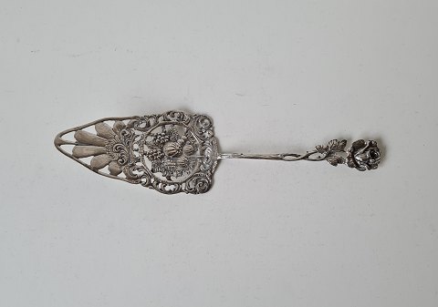 Cake spatula in silver 20 cm.