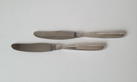 Karina dinner knife in silver and steel 21.5 cm.