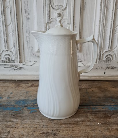 Royal Copenhagen White curved chocolate jug 22 cm.