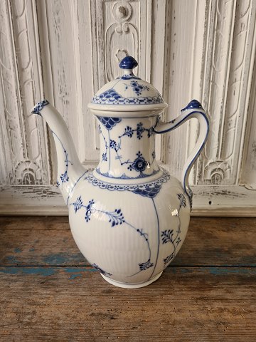 Royal Copenhagen Blue Fluted half-lace large coffee pot no. 520