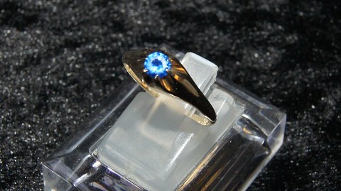 Elegant Damering med blå sten 14 Karat Guld