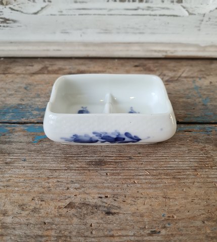 Royal Copenhagen Blue Flower dish no. 8150