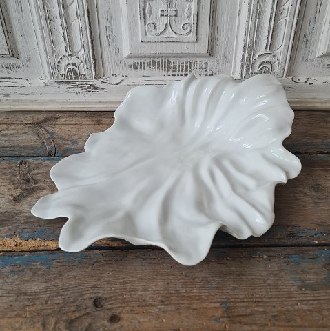 Royal Copenhagen large leaf-shaped dish by Ole Kortzau No. 5795