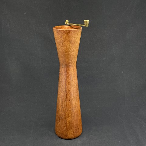 Tall pepper grinder in solid teak