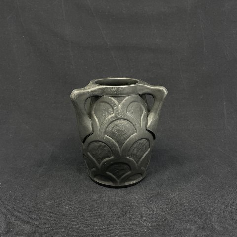 Black-burnt terracota vase from L. Hjorth