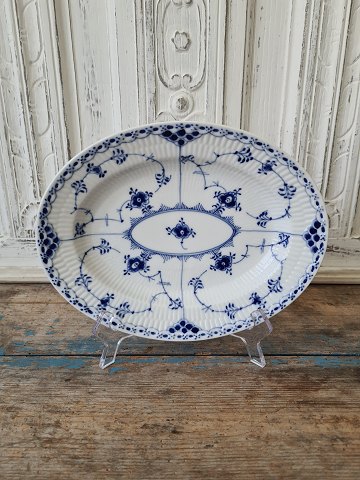 Royal Copenhagen Blue fluted half lace dish no. 531 - 25 cm.