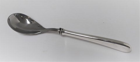 Michelsen. Ida. Serveringsske med stål. Design: Ole Hagen. Sterling (925). 
Længde 22 cm.