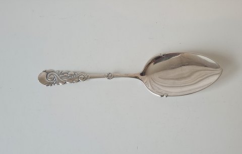 Tang cake shovel in silver from 1927