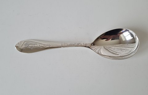 Wedelsborg serving spoon in silver from 1932