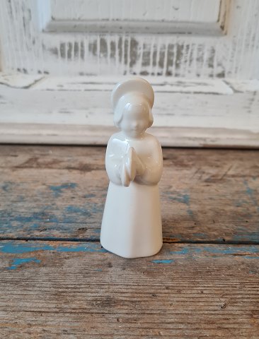 Royal Copenhagen Christmas music angels No. 2521