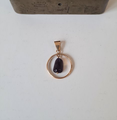 Pendant in 14 kt gold with amethyst