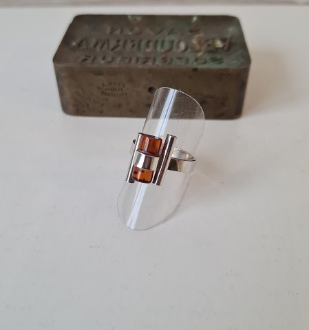 Vintage silver ring with amber