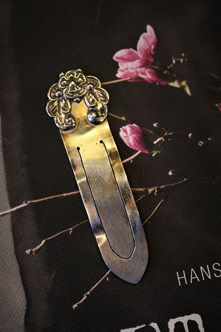 Old bookmark in silver (stamped) Length 7cm.