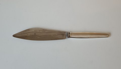 Georg Jensen - Cypres layer cake knife in silver and steel