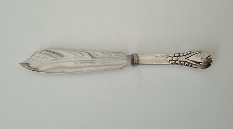 Evald Nielsen No. 3 cake knife in silver and steel