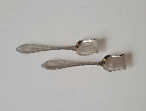 Pair of Empire salt spoons in silver from 1913